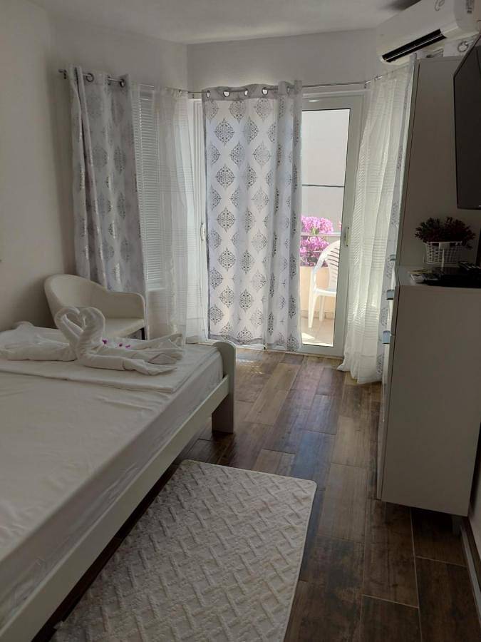 Villa Lyudmila in Utjeha-Bušat, Montenegro Coast