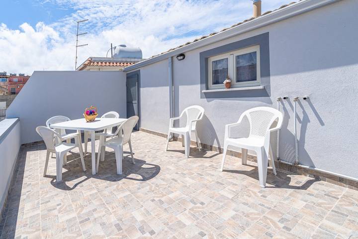 Appartement entier, Appartement 'Perla 2' avec terrasse partagée, Wi-Fi et climatisation in Pachino, Province de Syracuse