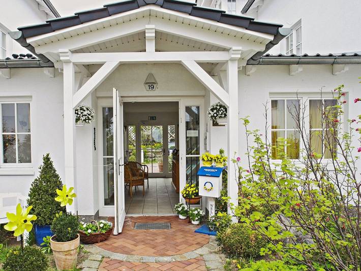 Ferienwohnung für 6 Personen, mit Terrasse und Sauna sowie Garten und Pool in Binz - 3