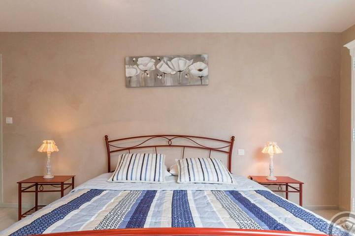 Gîte pour 6 personnes, avec jardin à Dragey-Ronthon - 4