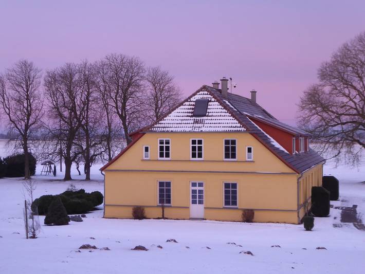 Ferienwohnung für 4 Personen, mit Sauna und Seeblick sowie Garten in Gingst