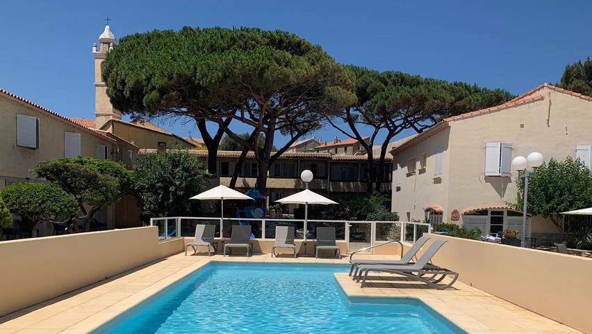 Hôtel pour 3 personnes, avec jardin ainsi que vue et piscine à Algajola - 4