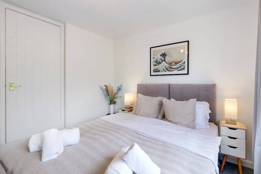 Sharp Close 4  Bedroom, 2 Bathroom in Aylesbury in Aylesbury, Chiltern Hills