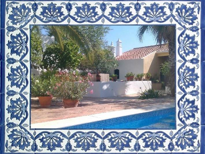Maison de vacances pour 3 personnes, avec jardin ainsi que terrasse et piscine