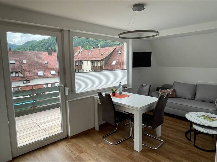 Ganze Ferienwohnung, Ferienwohnung Haus Michelskäppele - Ferienwohnung 50qm, 1 Schlafzimmer, max. 4 Personen in Bad Urach, Albsteig Etappe 9