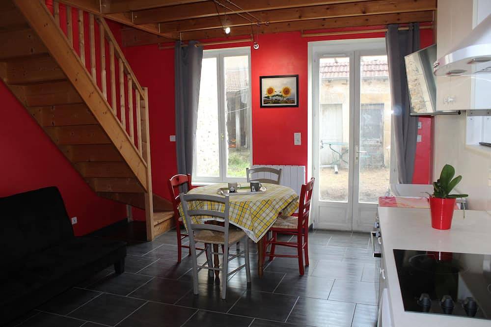 Charming town center house with garden in Saint-Amand-Montrond