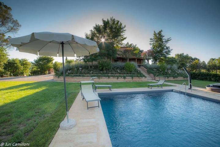 Villa per 13 persone, con Giardino e Piscina a Chiusi