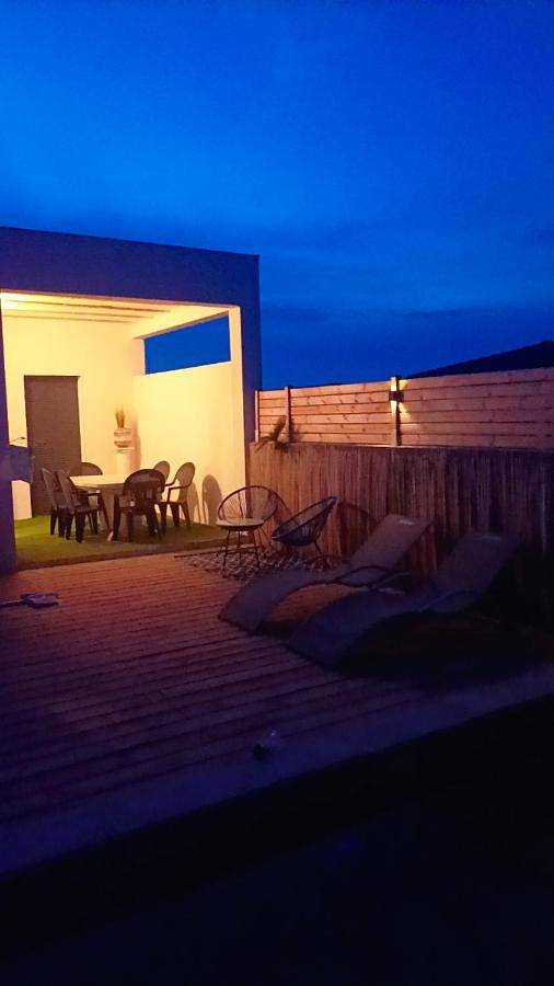 Location de vacances pour 6 personnes, avec vue ainsi que piscine et terrasse à Ribaute-les-Tavernes - 4