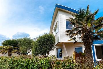 Gîte pour 6 personnes, avec jacuzzi et jardin ainsi que balcon et piscine dans Plage Du Bilou Le Conquet