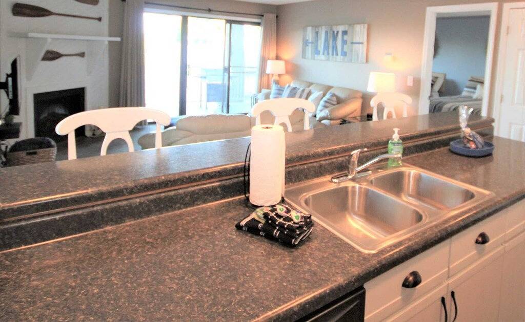 Ganze Wohnung, Clean and Updated Condo! Keine Stufen! Informieren Sie sich über niedrigere Herbst und Winter Preise in Osage Beach, Lake of the Ozarks