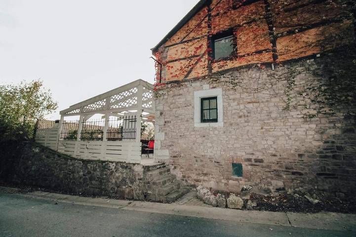 Location de vacances pour 6 personnes, avec vue et terrasse à Wéris - 2