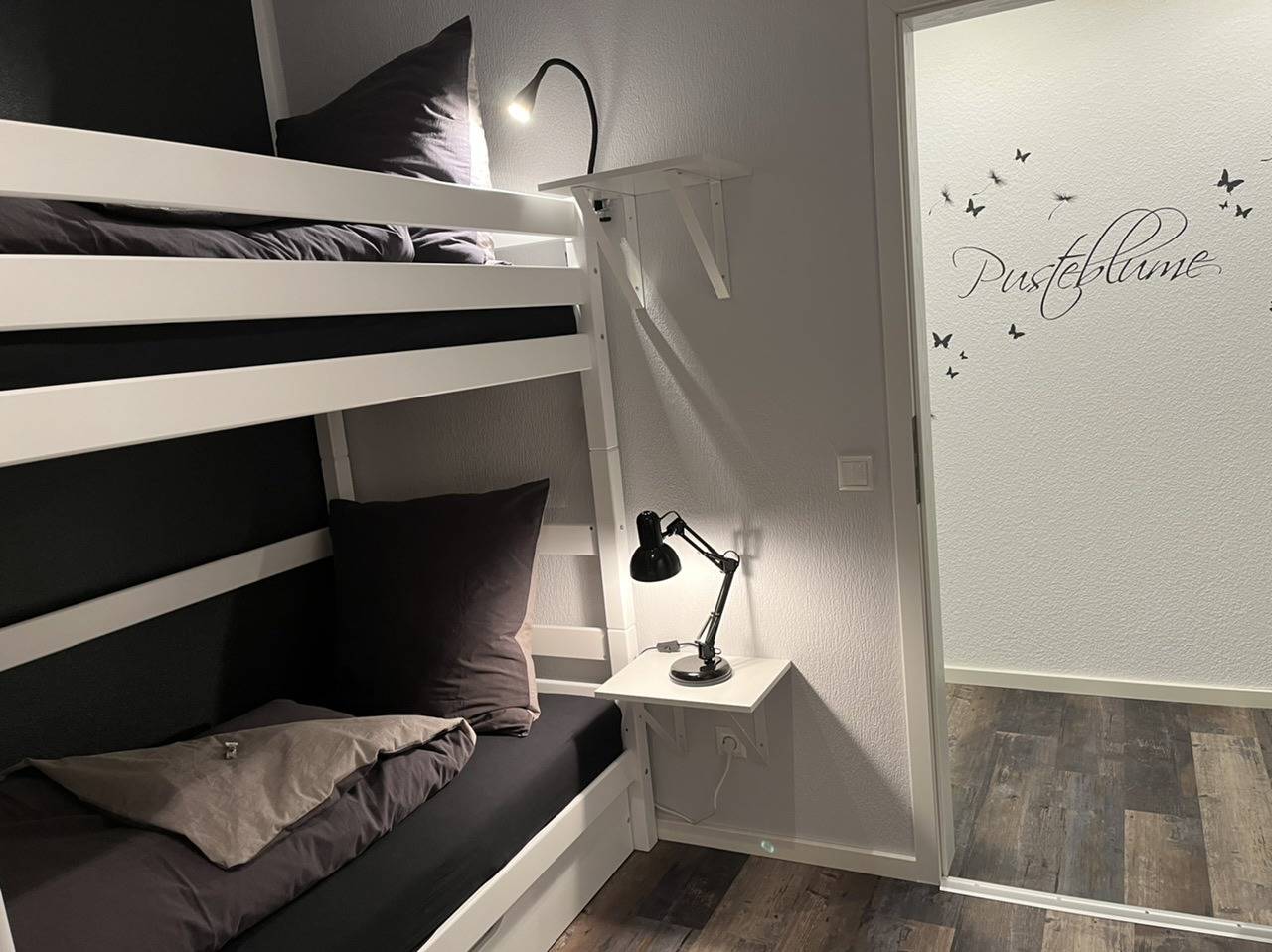 Entire apartment, Apartment 'Pusteblume, 70 Qm' with Private Terrace, Shared Garden and Wi-Fi in Herscheid, Märkischer Kreis