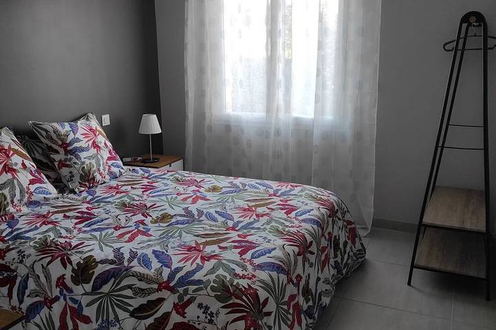 Location de vacances pour 8 personnes, avec jacuzzi et jardin à Aubenas - 2