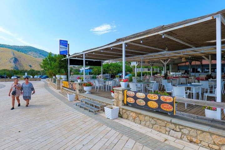 Maison d’hôte pour 4 personnes, avec vue ainsi que jardin et terrasse