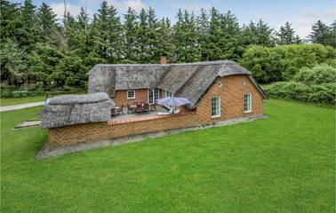 Ferienhaus für 14 Personen, mit Pool und Sauna sowie Whirlpool und Terrasse, mit Haustier in Vester Husby