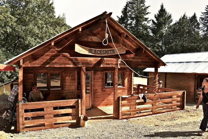 Camping for 4 people, with view and sauna as well as garden, with pets - 1