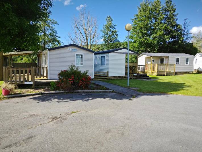 Camping pour 2 personnes, avec terrasse et vue ainsi que vue sur le lac et piscine, animaux acceptés dans Haute-Normandie - 3