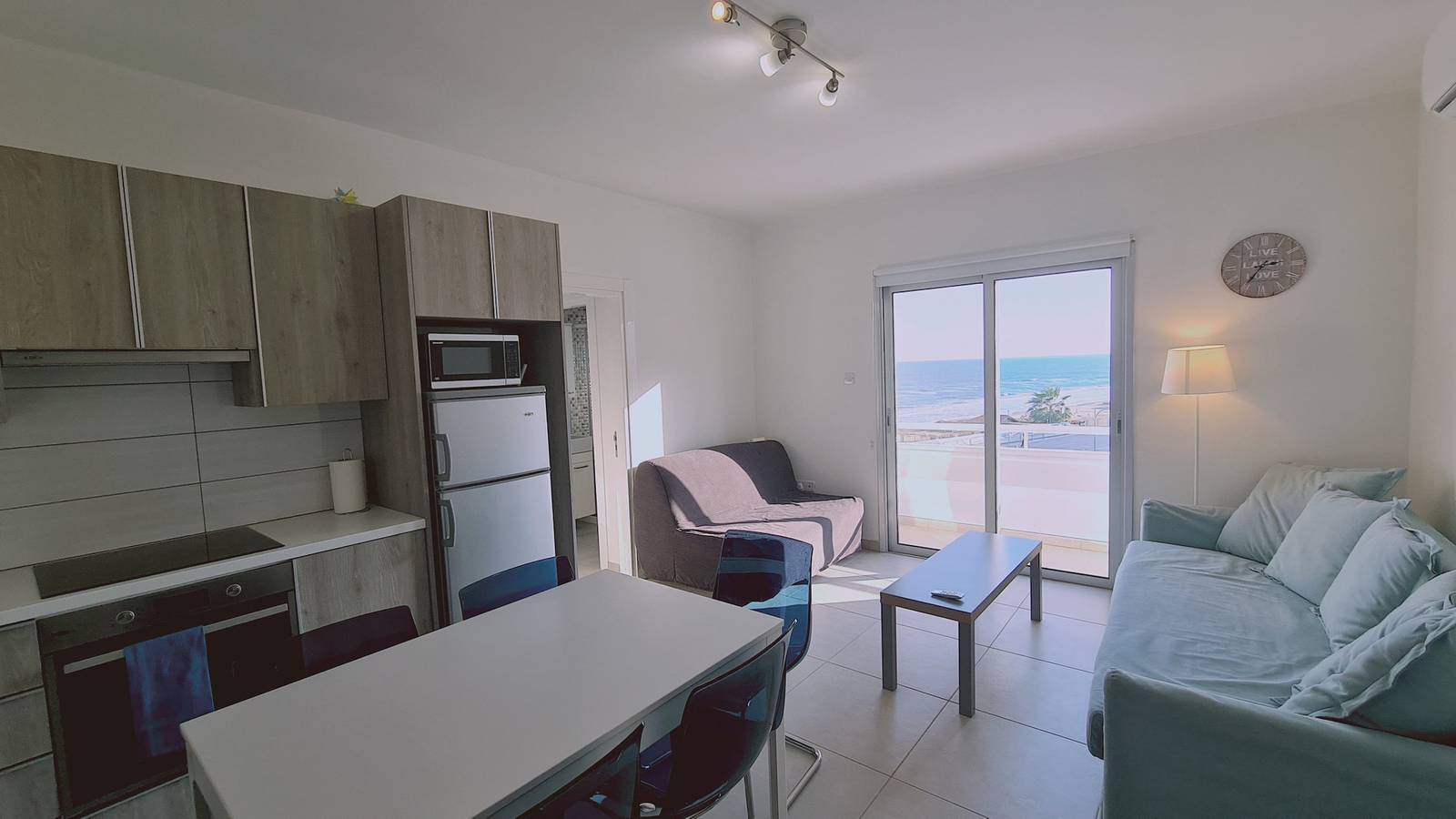 Appartement entier, 68 Lca - Stay Beach Wave Apartment in Mackenzie Beach, District de Larnaca