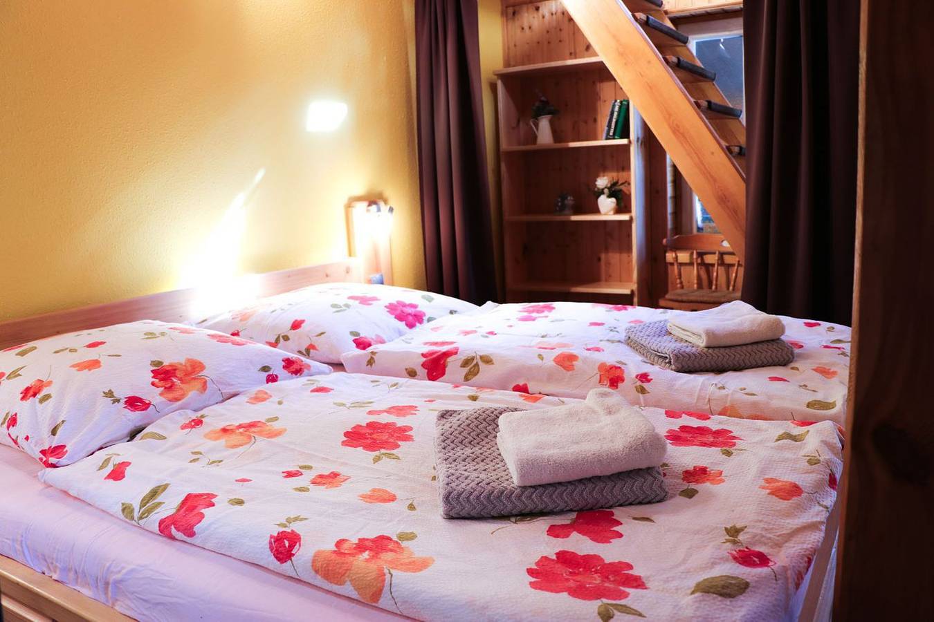 Ganze Wohnung, Ferienhaus Familija mit überdachter Terrasse, Pool und Sauna in Straupitz in Straupitz, Dahme-Spreewald