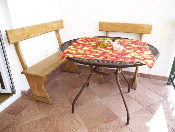 Ferienwohnung für 4 Personen, mit Balkon/Terrasse in Makarska