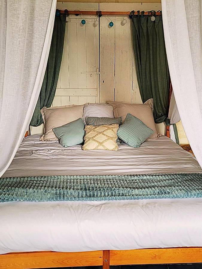 Chambre d’hôte pour 2 personnes, avec vue ainsi que jardin et piscine