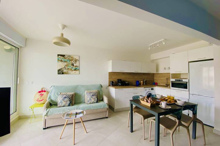 Gîte pour 4 personnes, avec terrasse, adapté aux familles dans Plage Rive Droite - 2