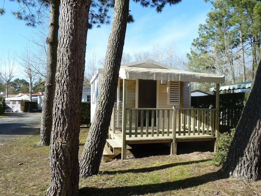 Camping Les Samaras - Mobilhome 2 personnes - Mobil-Home 1 Chambre Terrasse 16-20m² 2 pers in Saint-Jean-de-Monts, Vendée