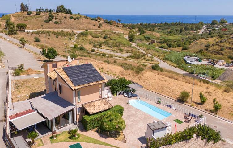 Casa vacanza per 8 persone, con piscina e giardino - 1