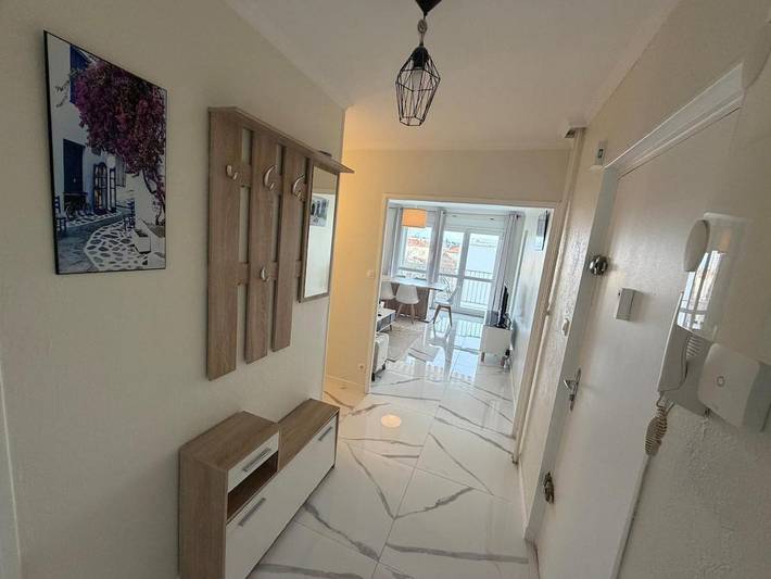 Gîte pour 8 personnes, avec jardin et terrasse à Saint-Priest - 3