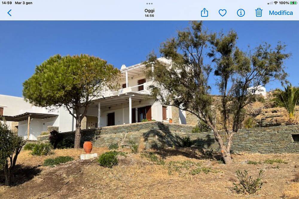 Villa with spectacular sea and island views in Sifnos