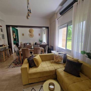 Cottage pour 8 personnes, avec vue et jardin dans Ain Cheggag