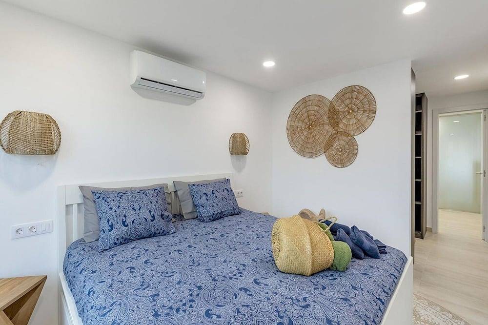 Stunning  villa for 2 guests with A/C, pool, Wifi, Tv, terrace and parking in Arguineguin, Mogán