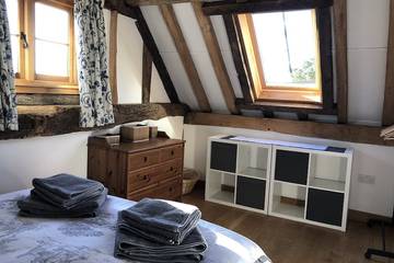 Glamping for 4 People in Surrey, South East England, Photo 4