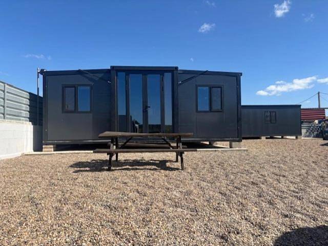 Hôtel pour 6 personnes, avec vue ainsi que vue sur le lac et terrasse, animaux acceptés à Caspe