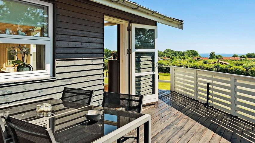 Ferienhaus für 6 Personen, mit Terrasse und Whirlpool sowie Sauna und Garten in Mommark