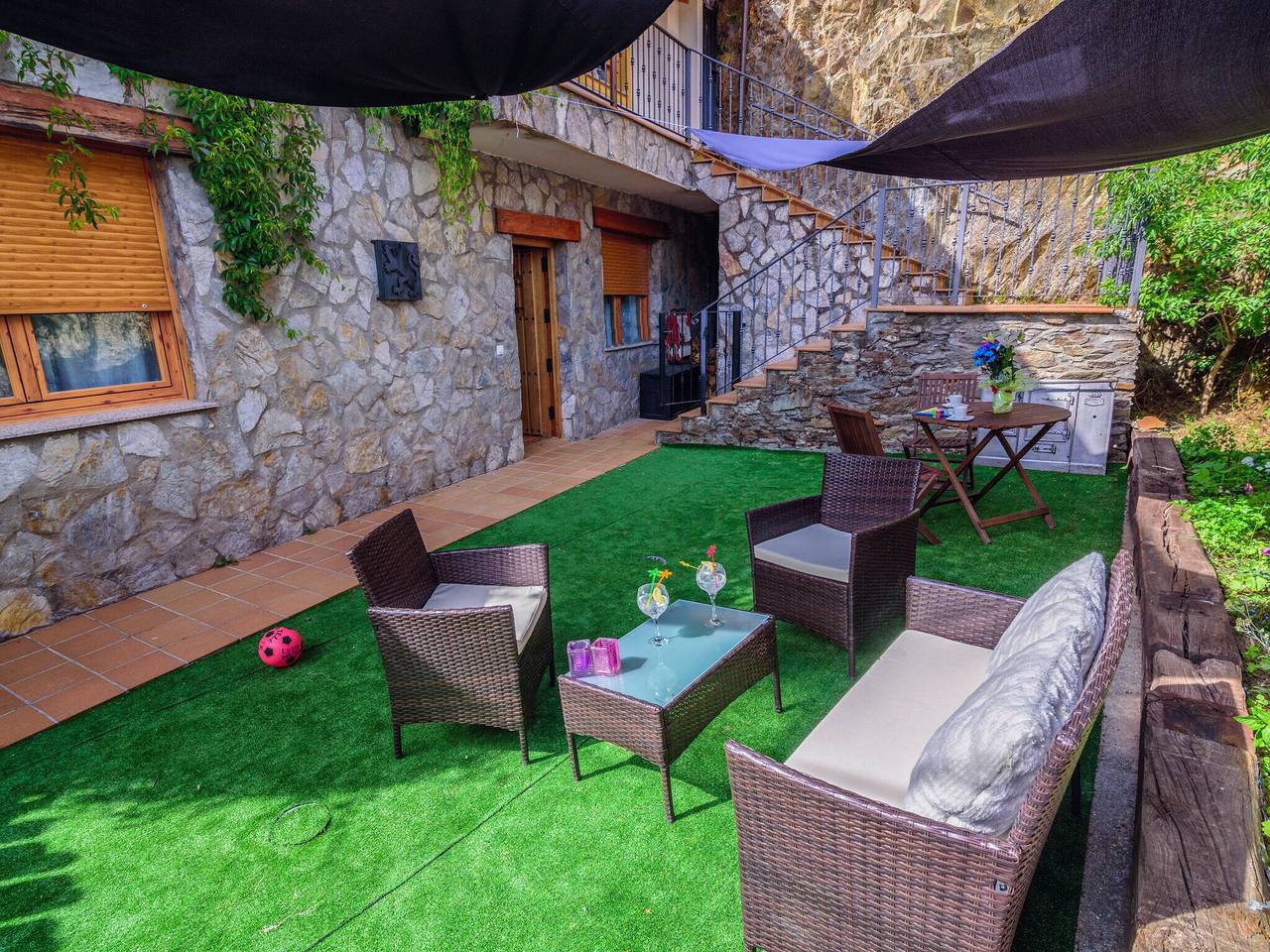 Geheel appartement, Rustiek toevluchtsoord aan de rivier in La Omañuela, Riello