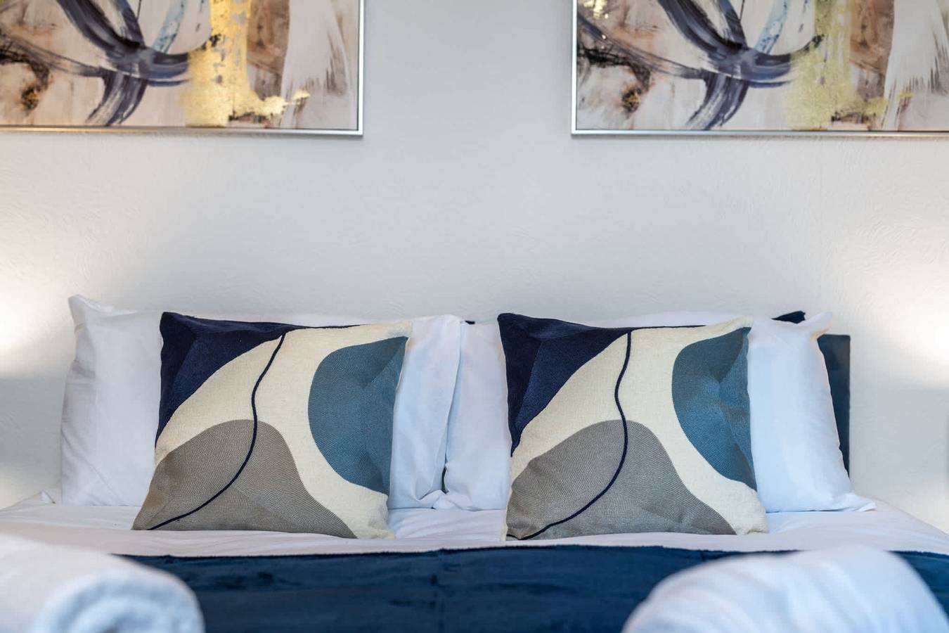 Entire apartment, Contractors  Families  Large groups in Swindon, North Wessex Downs