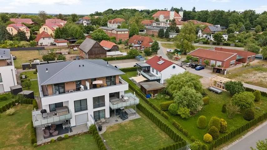 Hütte für 2 Personen, mit Pool und Sauna sowie Whirlpool und Balkon in Mecklenburgische Seenplatte - 2