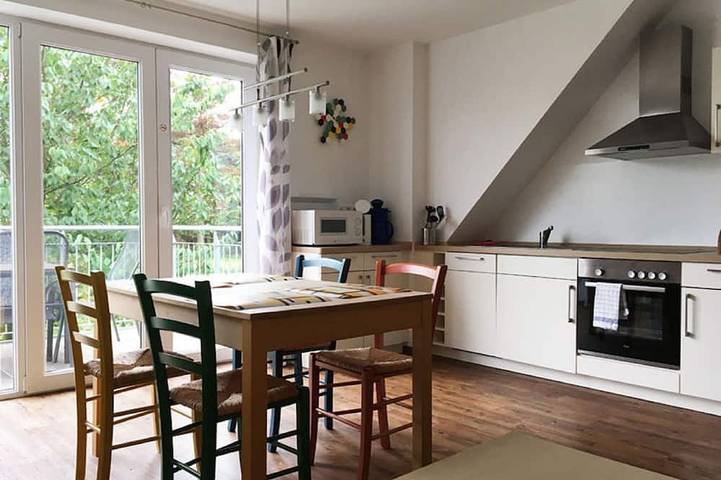 Ferienwohnung für 4 Personen, mit Garten und Balkon in Mahlzow - 2