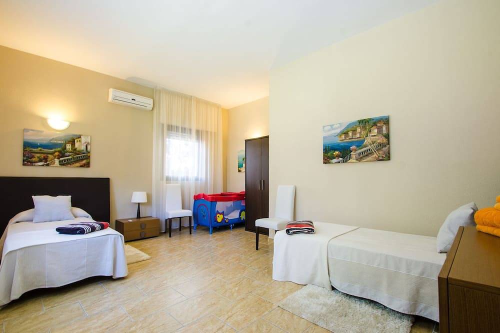 Hedo location villa de luxe + piscine Marbella in Medina Gardens, Marbella