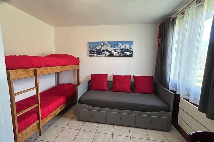 Gîte pour 4 personnes, avec jardin à La Llagonne - 2