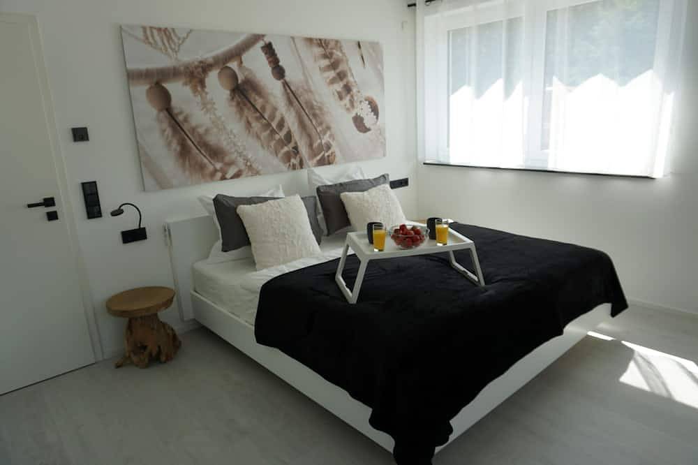 Ganze Wohnung, Apartments- Saaldorf Wg 6 mit Balkon und Blick auf den Stausee in Saaldorf, Bad Lobenstein