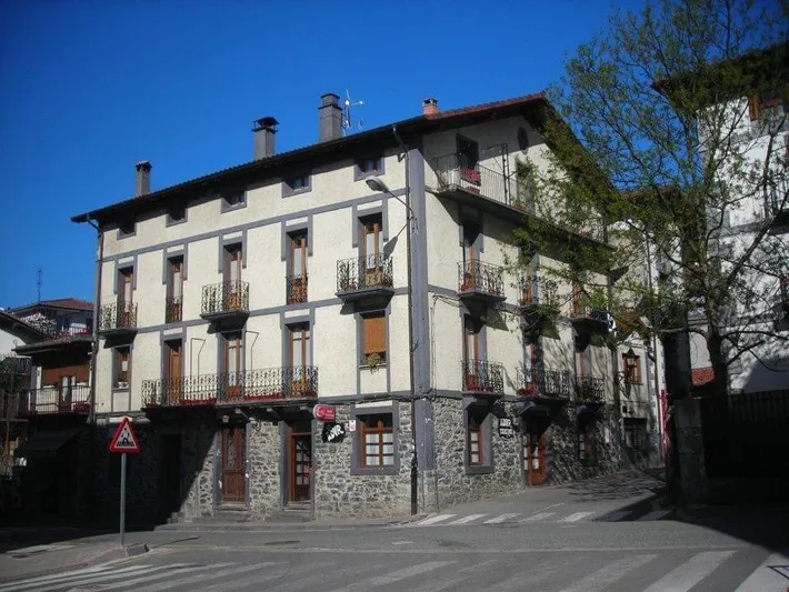 Apartamento de vacaciones para 7 personas, con balcón y jacuzzi - 1