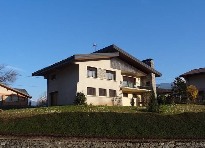 Villa pour 8 personnes, avec terrasse et jardin, animaux acceptés