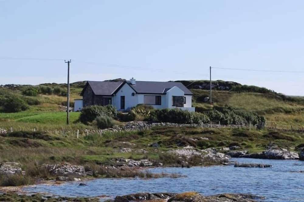 Ocean Front Startseite mit spektakulärem Blick auf Mannin Bay in Errislannan ED, Connemara