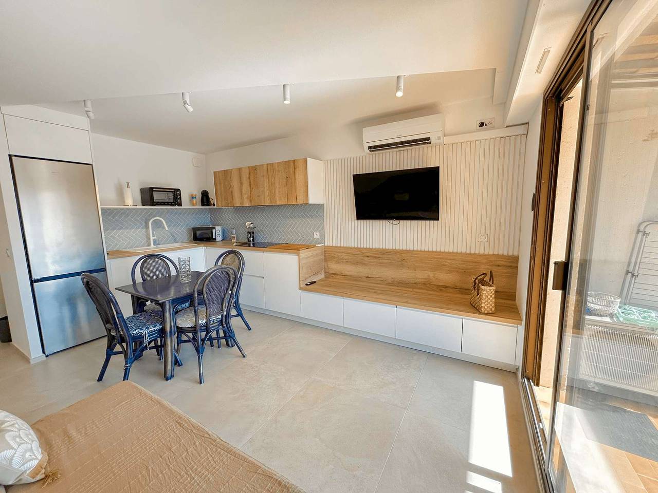 Geheel appartement, Renovated apartment with terrace and air conditioning in Port Grimaud in Port Grimaud, Grimaud