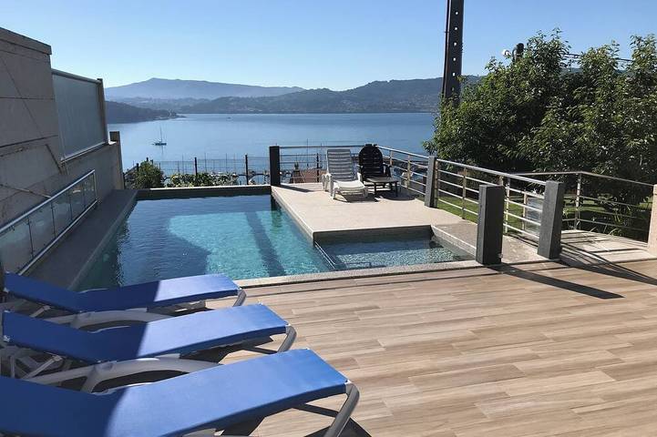 Location de vacances pour 6 personnes dans Combarro