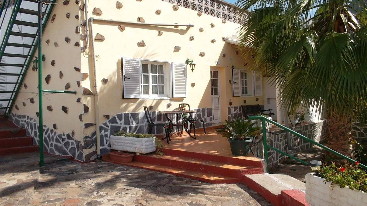 Entire holiday apartment, Holiday apartment for 3 people with balcony/terrace in Buenavista del Norte, North Tenerife