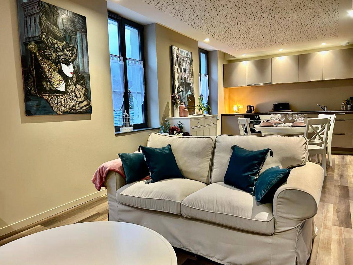 Appartement entier, One-Bedroom Apartment in Guebwiller, Parc naturel régional des Ballons des Vosges