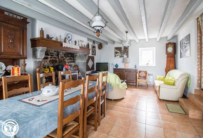 Gîte pour 4 personnes, avec jardin à Saint-Sauves-d'Auvergne - 4